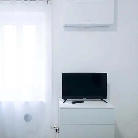 - Il Vicoletto Apartment Sanremo